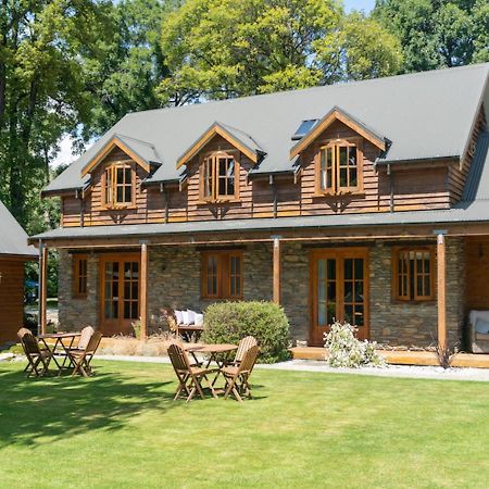 Wanaka Homestead Lodge & Cottages Экстерьер фото