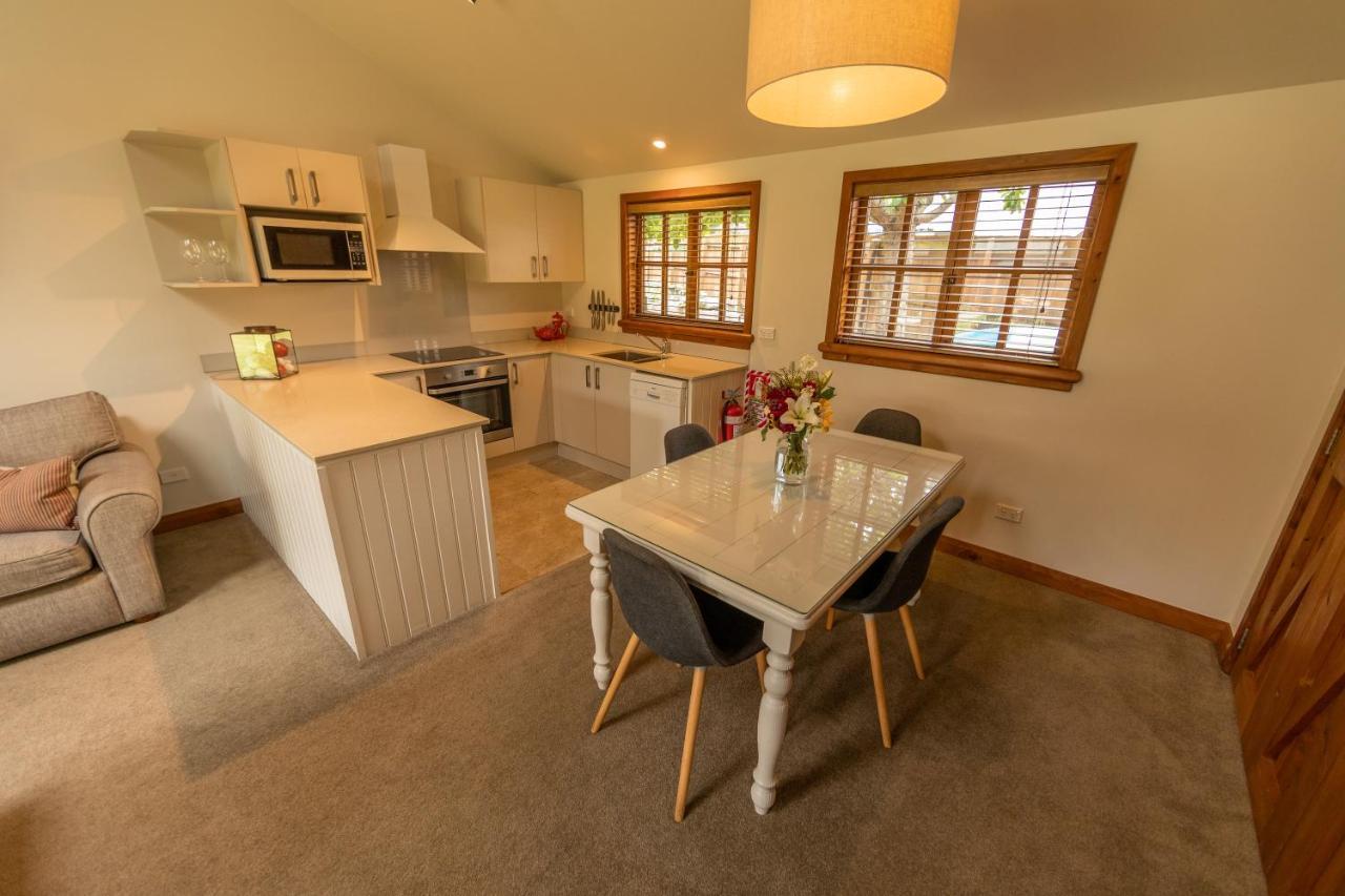 Wanaka Homestead Lodge & Cottages Экстерьер фото