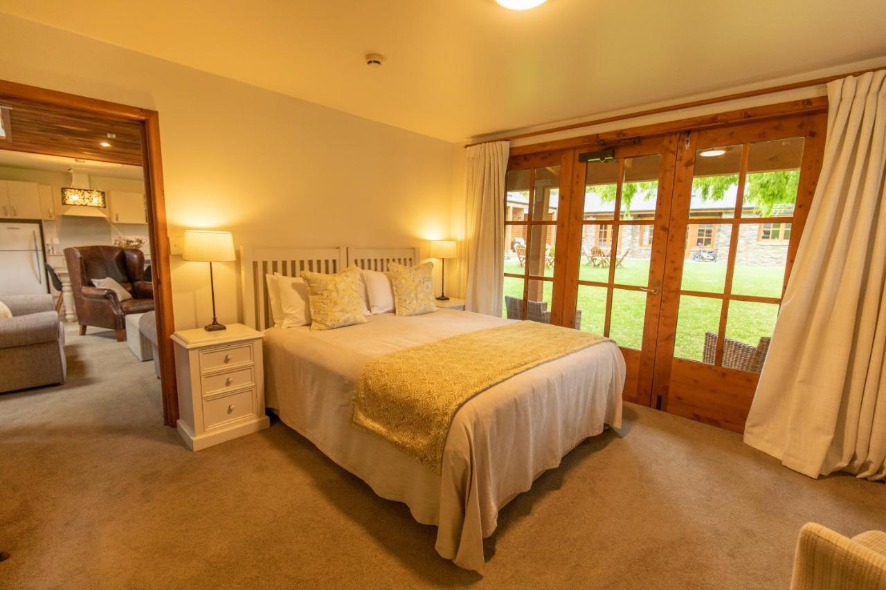 Wanaka Homestead Lodge & Cottages Экстерьер фото