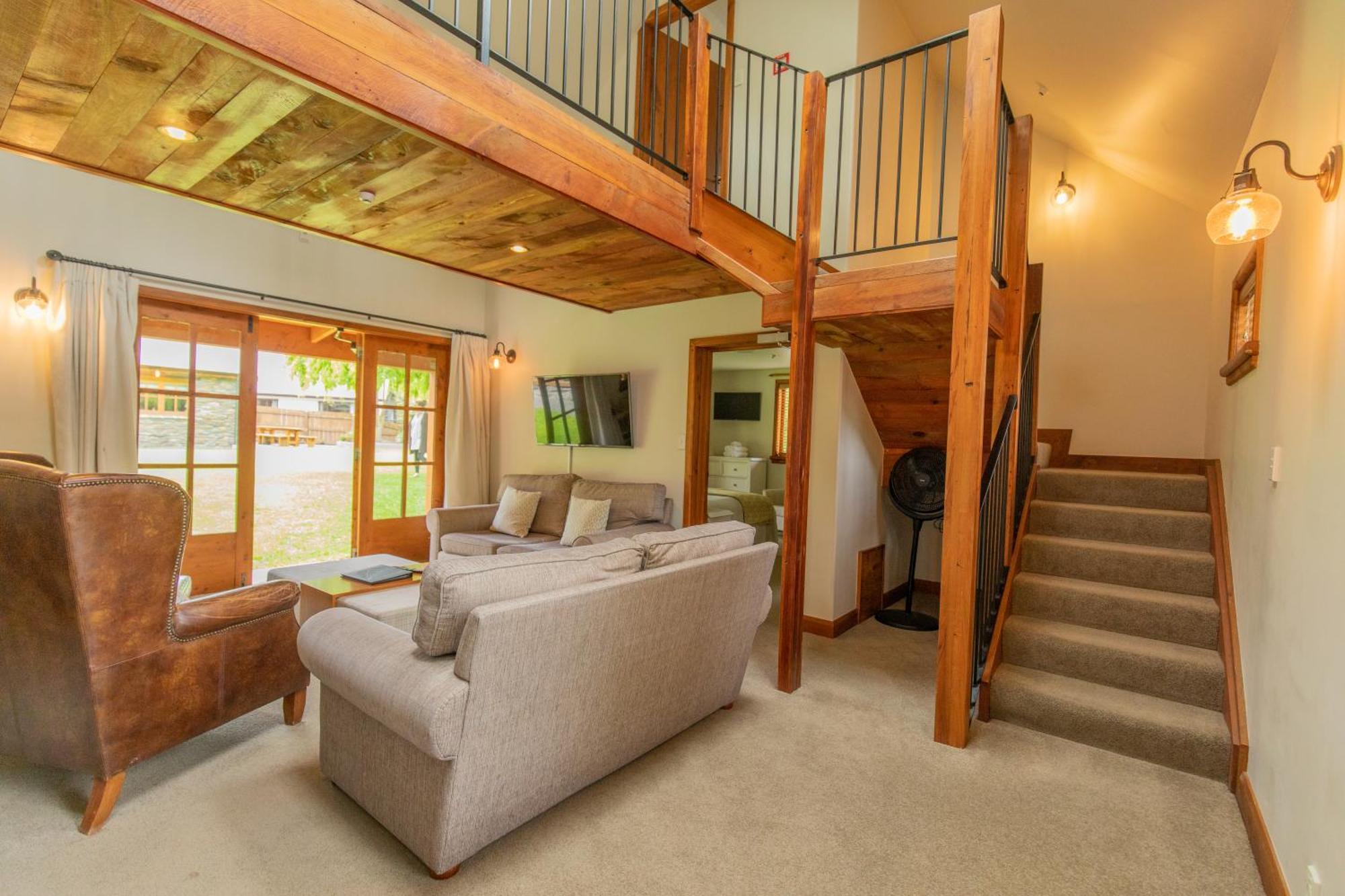 Wanaka Homestead Lodge & Cottages Экстерьер фото