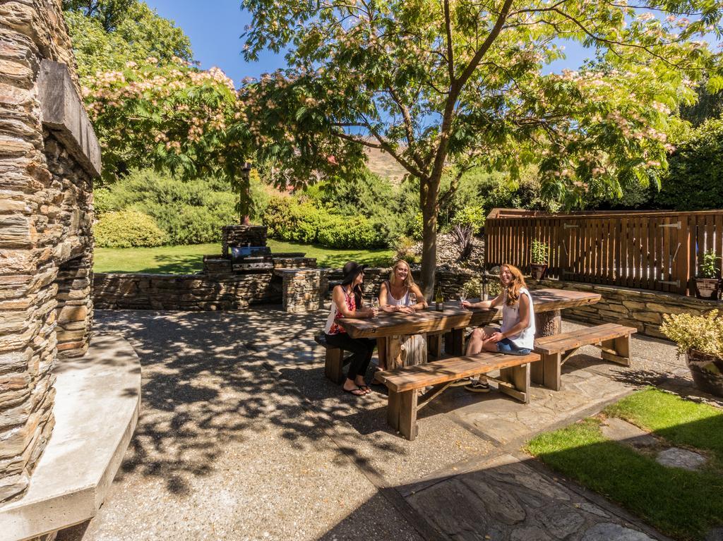 Wanaka Homestead Lodge & Cottages Экстерьер фото