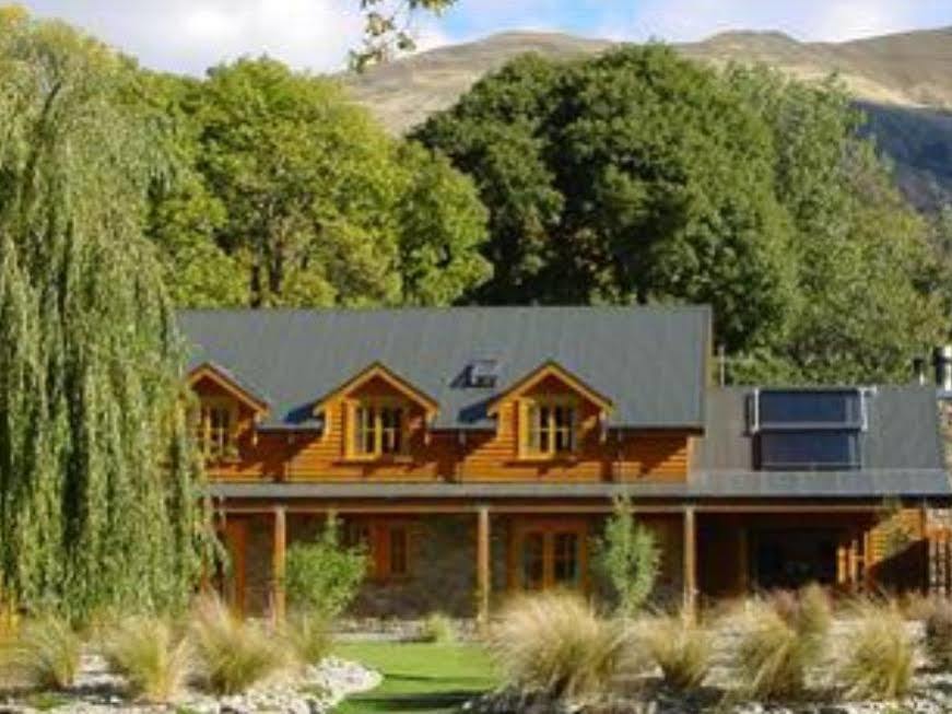 Wanaka Homestead Lodge & Cottages Экстерьер фото